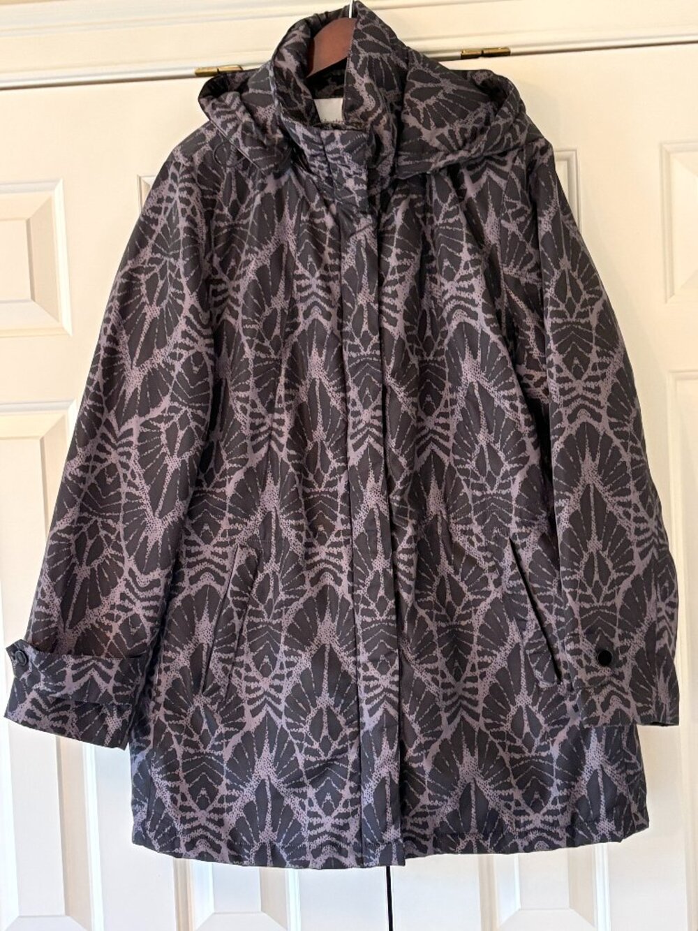 Coldwater Creek Hooded Puffer Winter Jacket Black & Gray Abstract Pattern Sz L